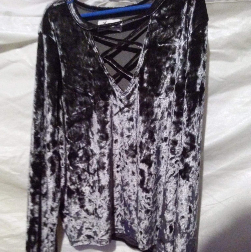 Felt Hollister Shirt